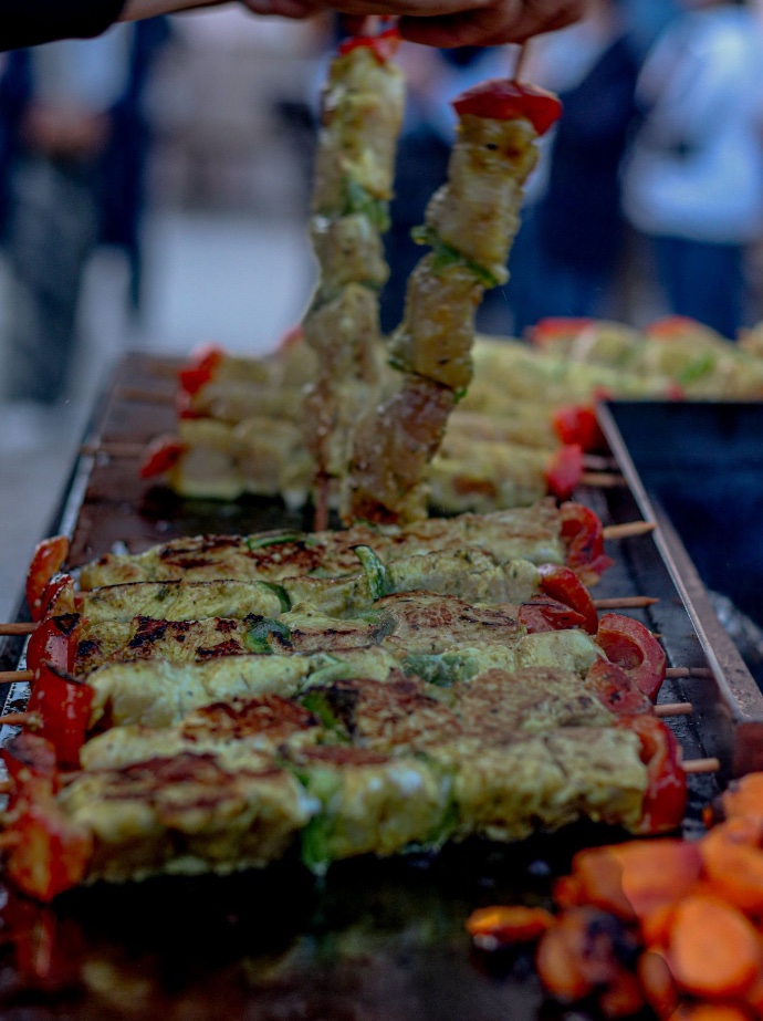Cuisson au brasero pour un mariage avec animation culinaire en Bretagne